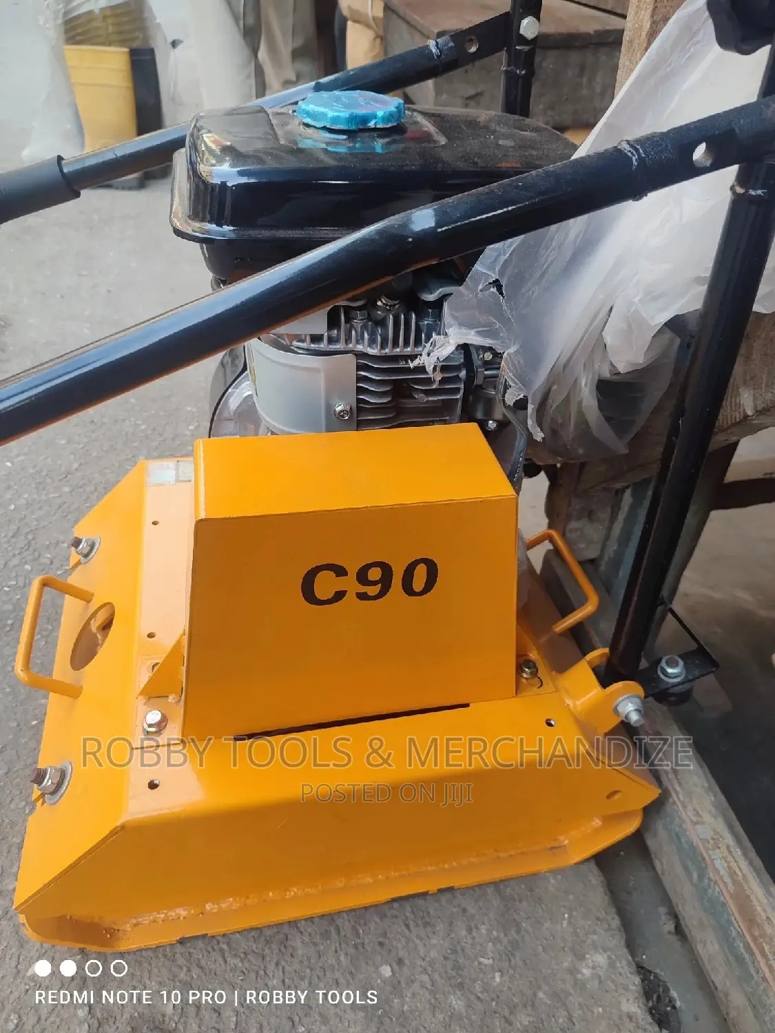 Robin Plate Compactor C90