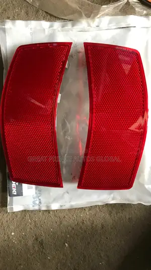 Back Bumper Reflector GLK 010