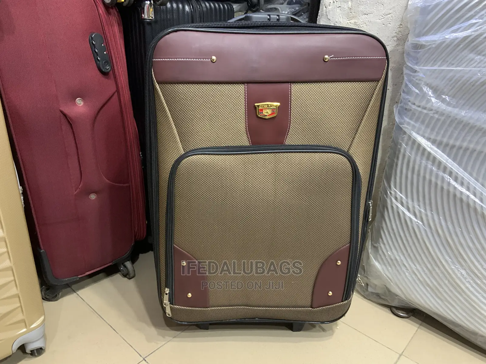Medium Size Light Weight Traveling Luggage