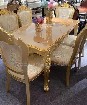 Royal Dinning Table by 6 Seaters
