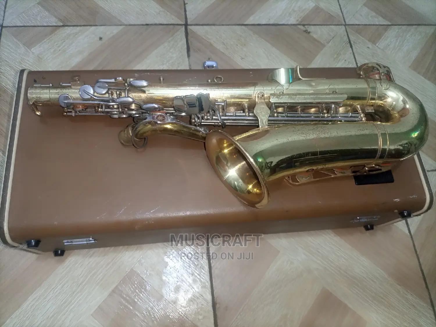 Yamaha Yas-21 Professional Saxophone