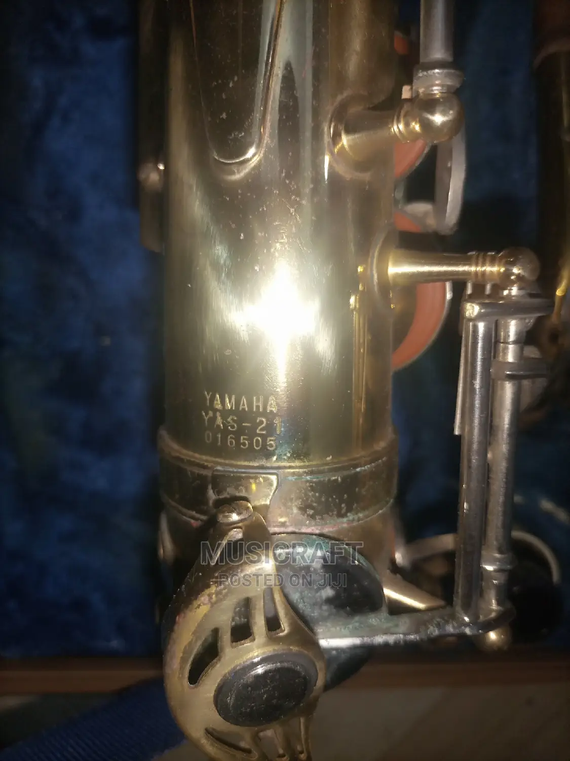 Yamaha Yas-21 Professional Saxophone