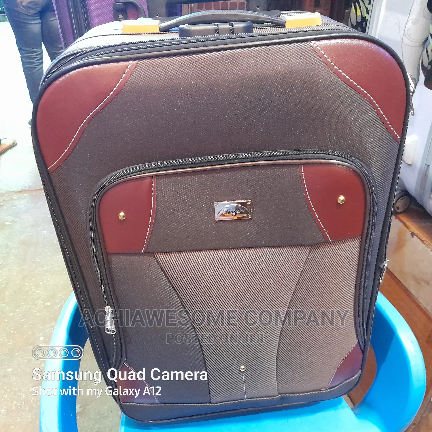 Two Wheels Travelling Box