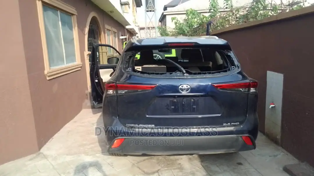 Highlander 2020 Back Windshield
