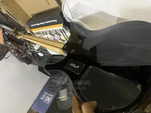 Yamaha TRBX 305 Active Bass Guitar