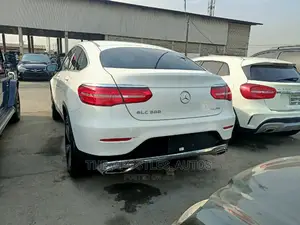 Mercedes-Benz GLC-Class 2017 White