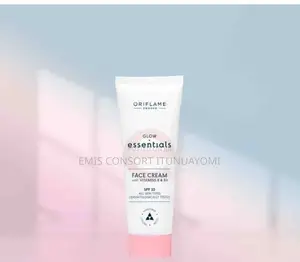 Glow Essential Body Lotion With Vitamine B3