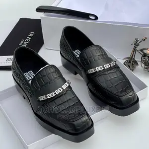 G I v E N C H Y _Shoe_