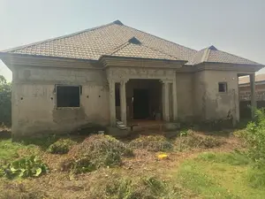 4bdrm Bungalow in Alimosho for Sale