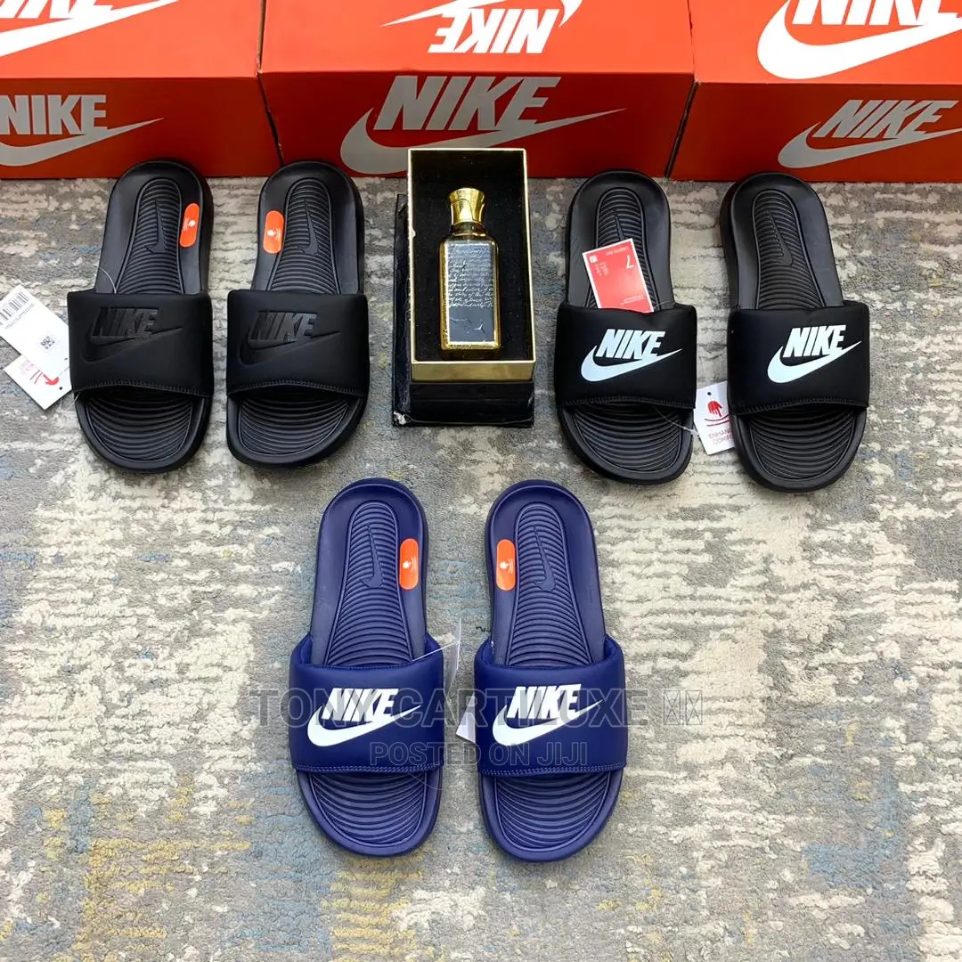 *Nike Victori One Slide’