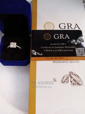 Real Moissanite Diamond Engagement/Proposal Ring 03 - Silver