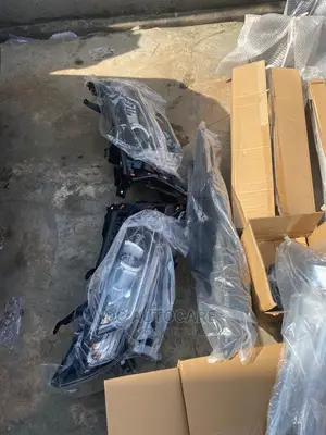 Headlight Land Cruiser Prado