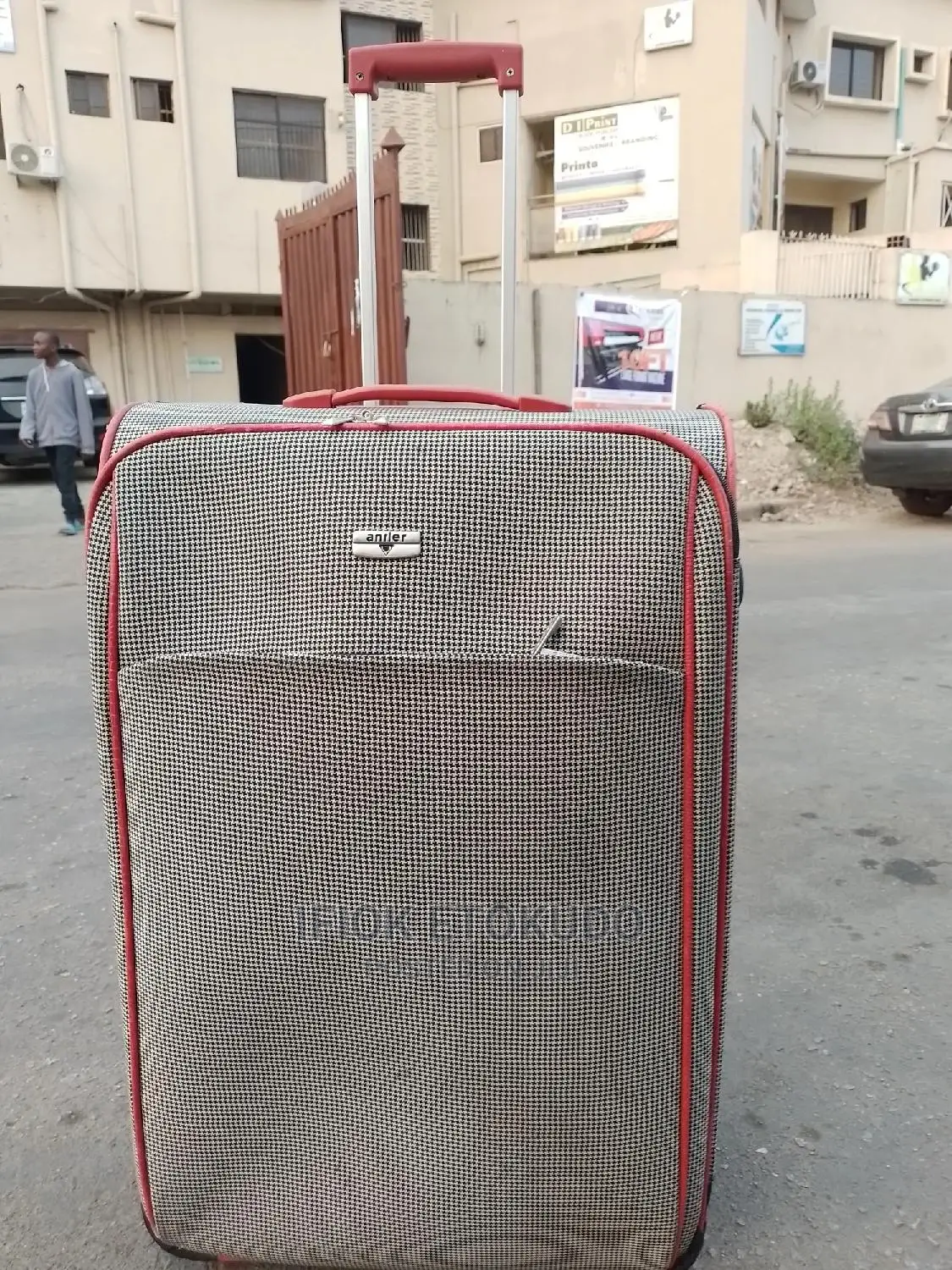 Boxes and Luggages