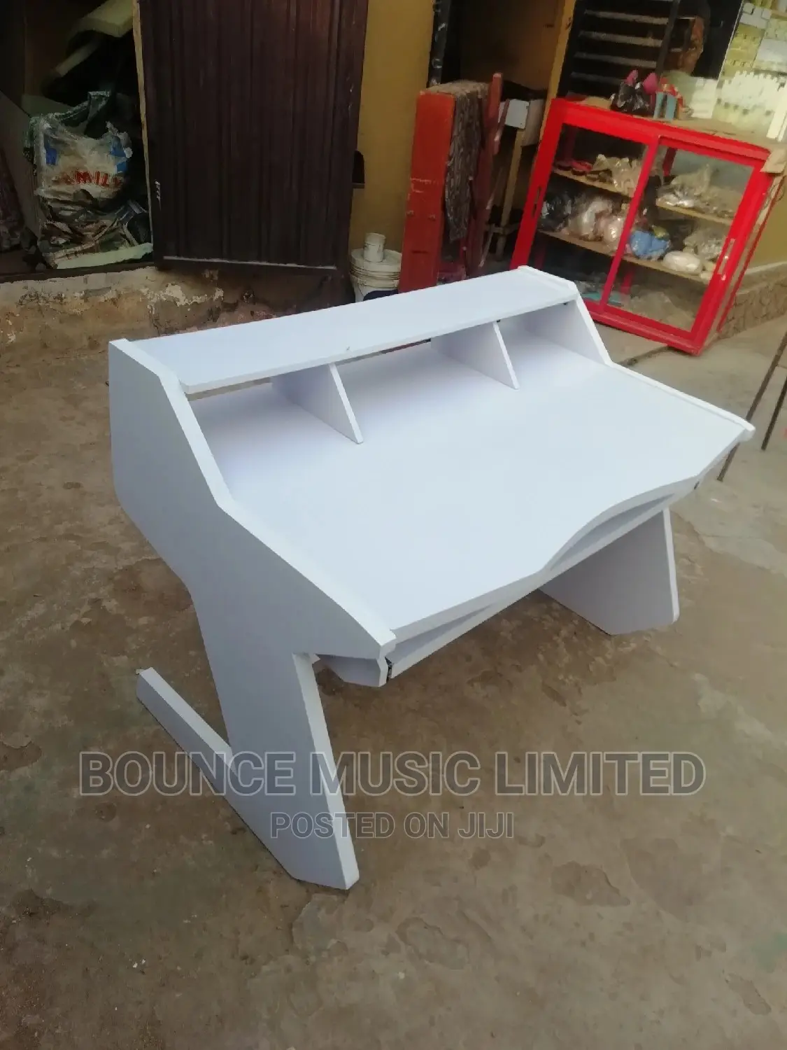 Studio Desk 4ft on White