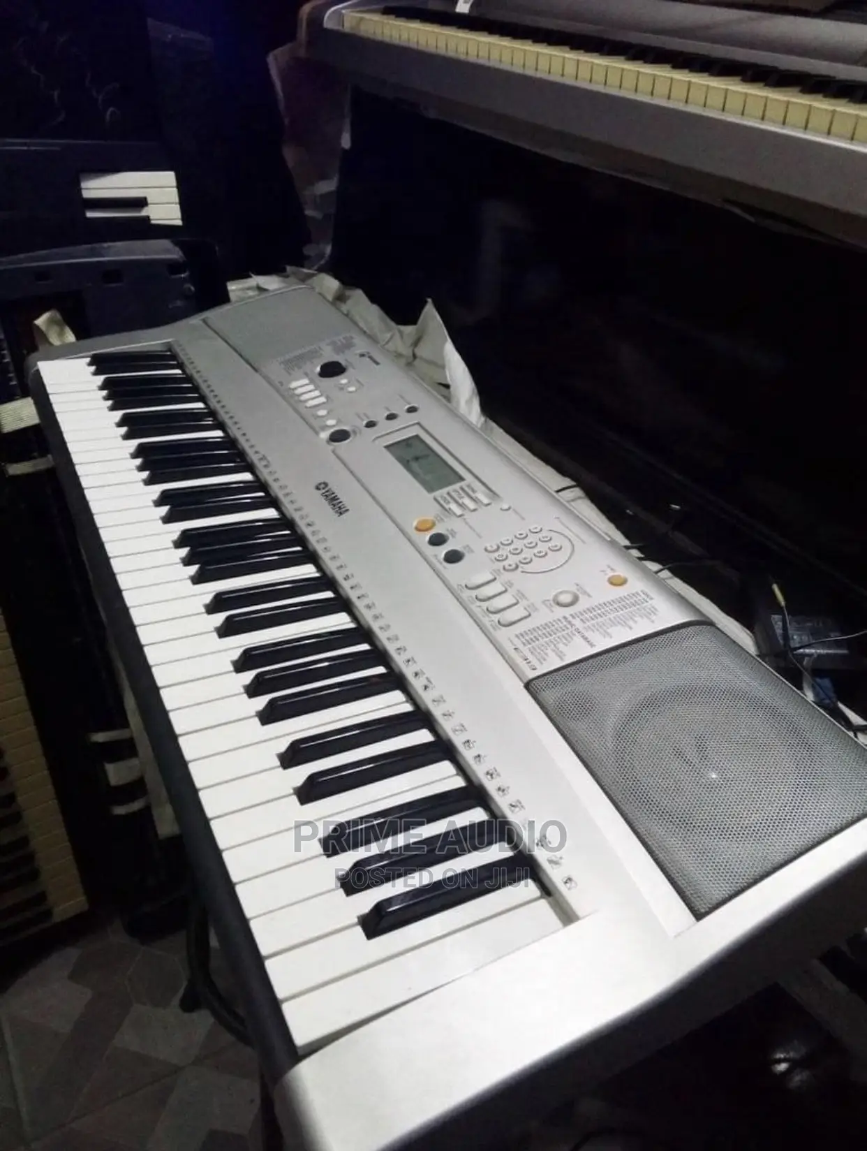 Yamaha PSR E313 Electronic Keyboard Super Clean Uk Used