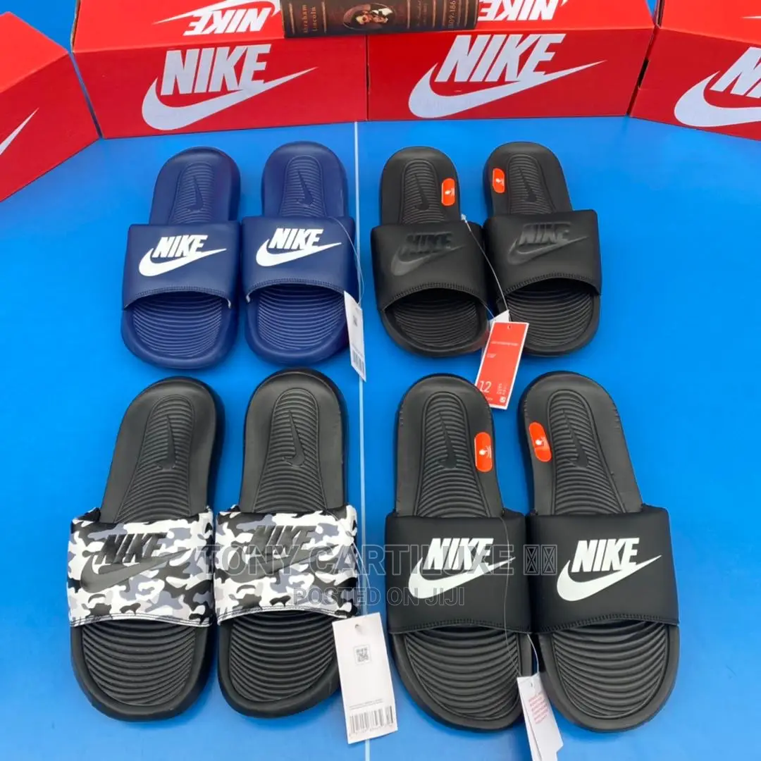 *Nike Victori One Slide “Black/White