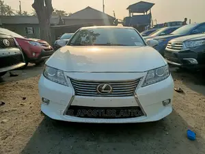 Lexus ES 350 FWD 2013 White