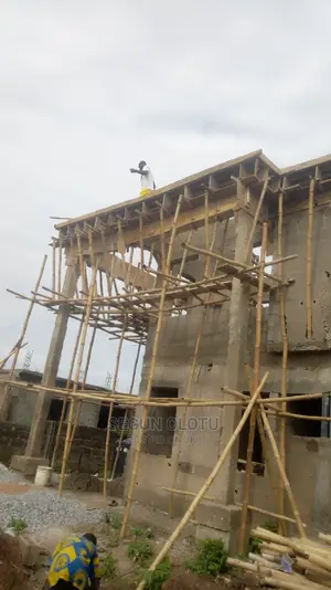 You Need a Bricklayer Call Me