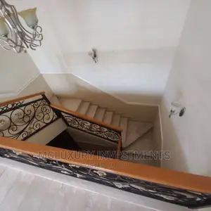 4bdrm Duplex in Banana Island for rent