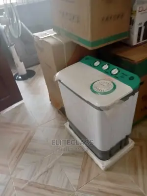 Hisense WSPA503 5kg Top Loading Washing Machine.