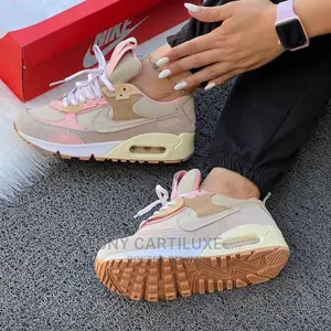 [*New*] - Nike Airmax 90 Futura Sneakers