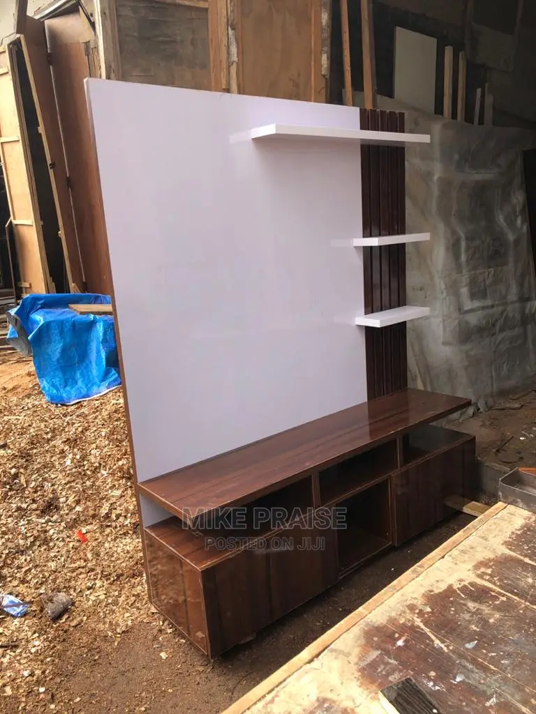 A Quality 5ft by 6ft TV Console