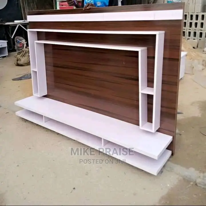 A Quality 6ft by 5ft TV Console