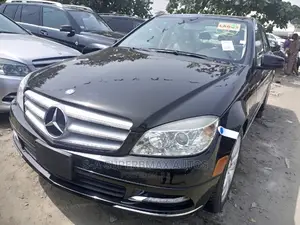Mercedes-Benz C300 2011 Black