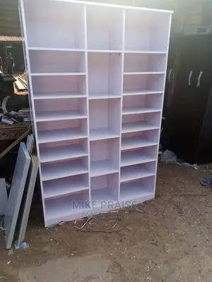 A Quality 4ft by 6ft Tall Shoe Rack