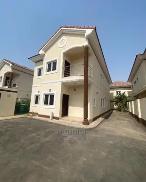 4bdrm Duplex in Life Camp for sale
