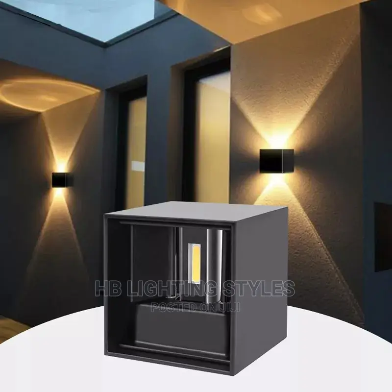 Outdoor Wall Light