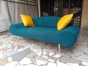 Classique Love Seat