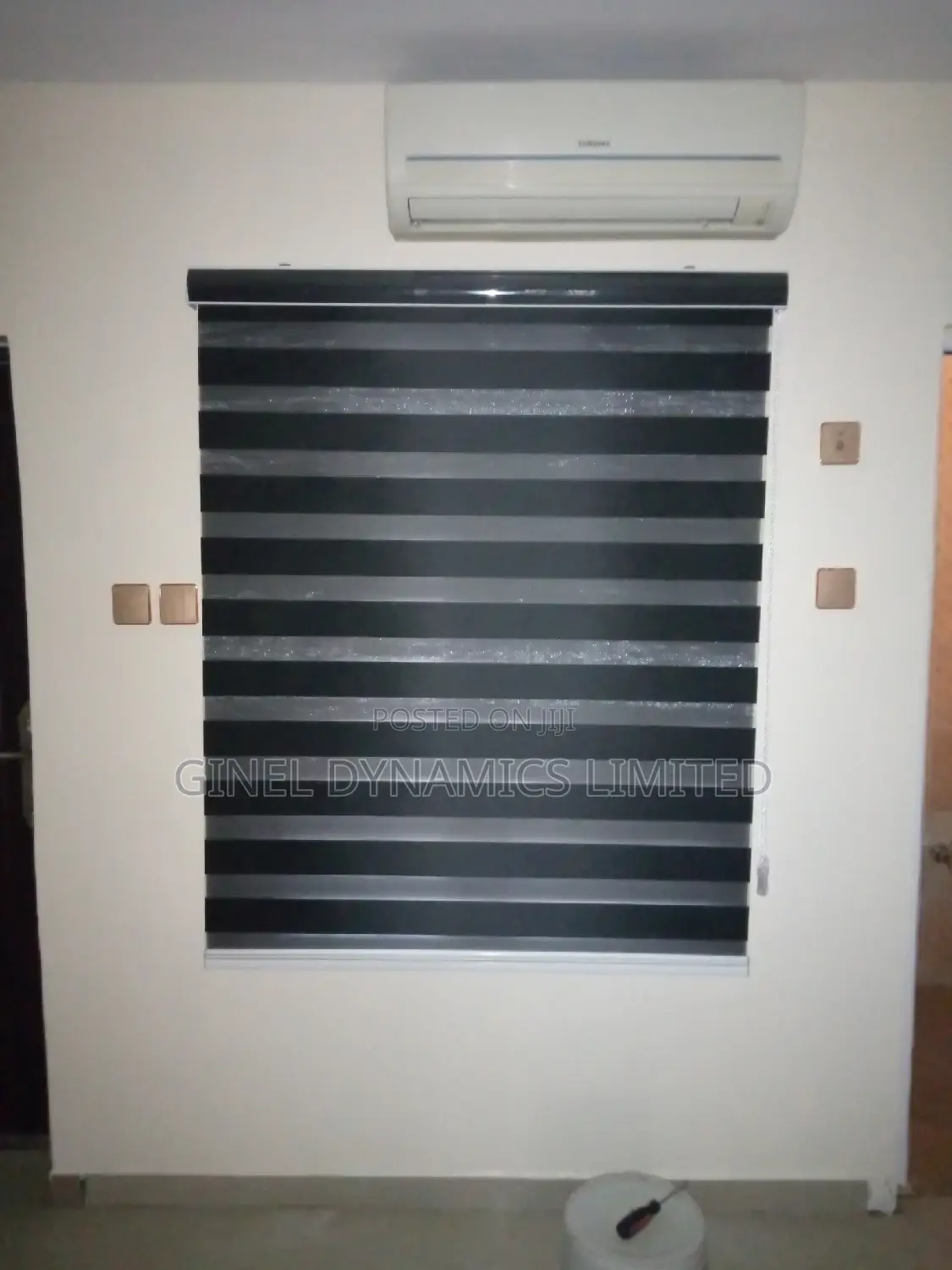 High Quality Window Blind(Free Delivery)