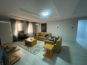 6 Bedrooms Shortlet Apt Up for Booking in Bodija Estate IB