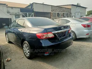 Toyota Corolla 2013 Blue