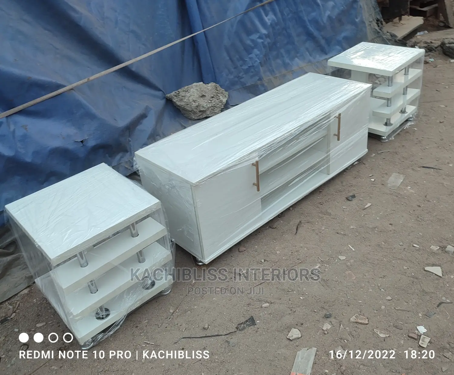 Tv Console Side Stools