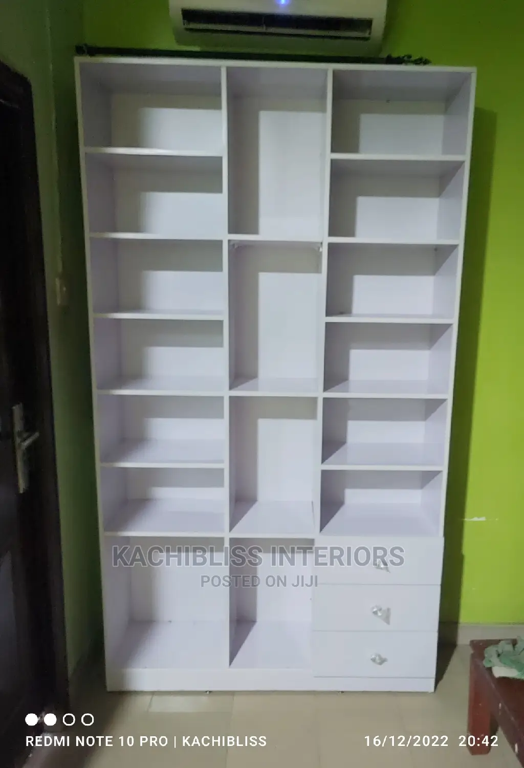 Shoe/Bag/Wig Rack