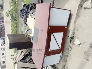 Modern Executive Wooden Office Table With Drawers.
