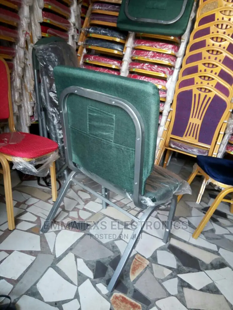 Discovery Auditorium Chairs