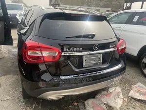 Mercedes-Benz GLA 250 2016 Black