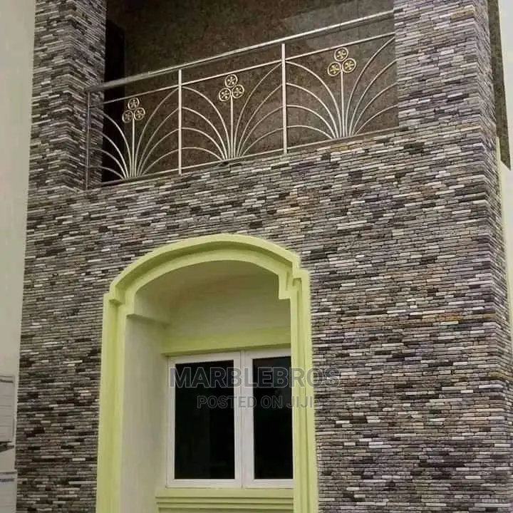 Crackwall Stones MB