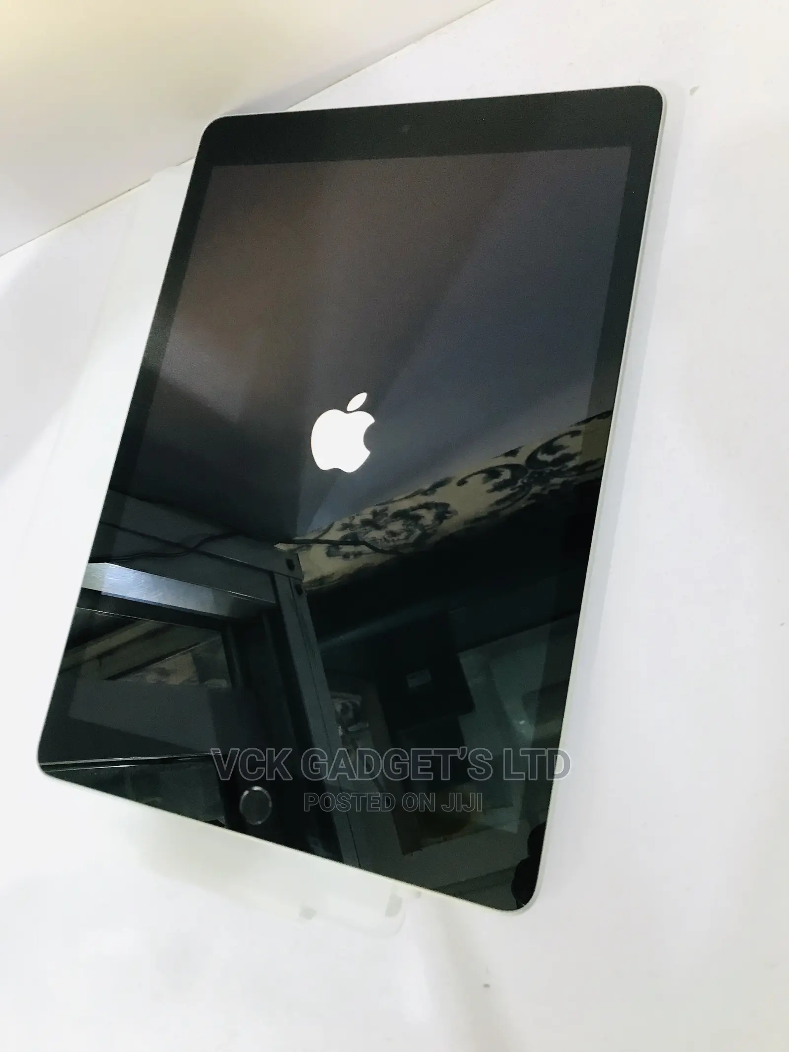 Apple iPad 10.2 (2021) 64 GB Silver