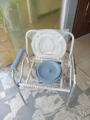 Commode Chair Mobile Toilet for Adult