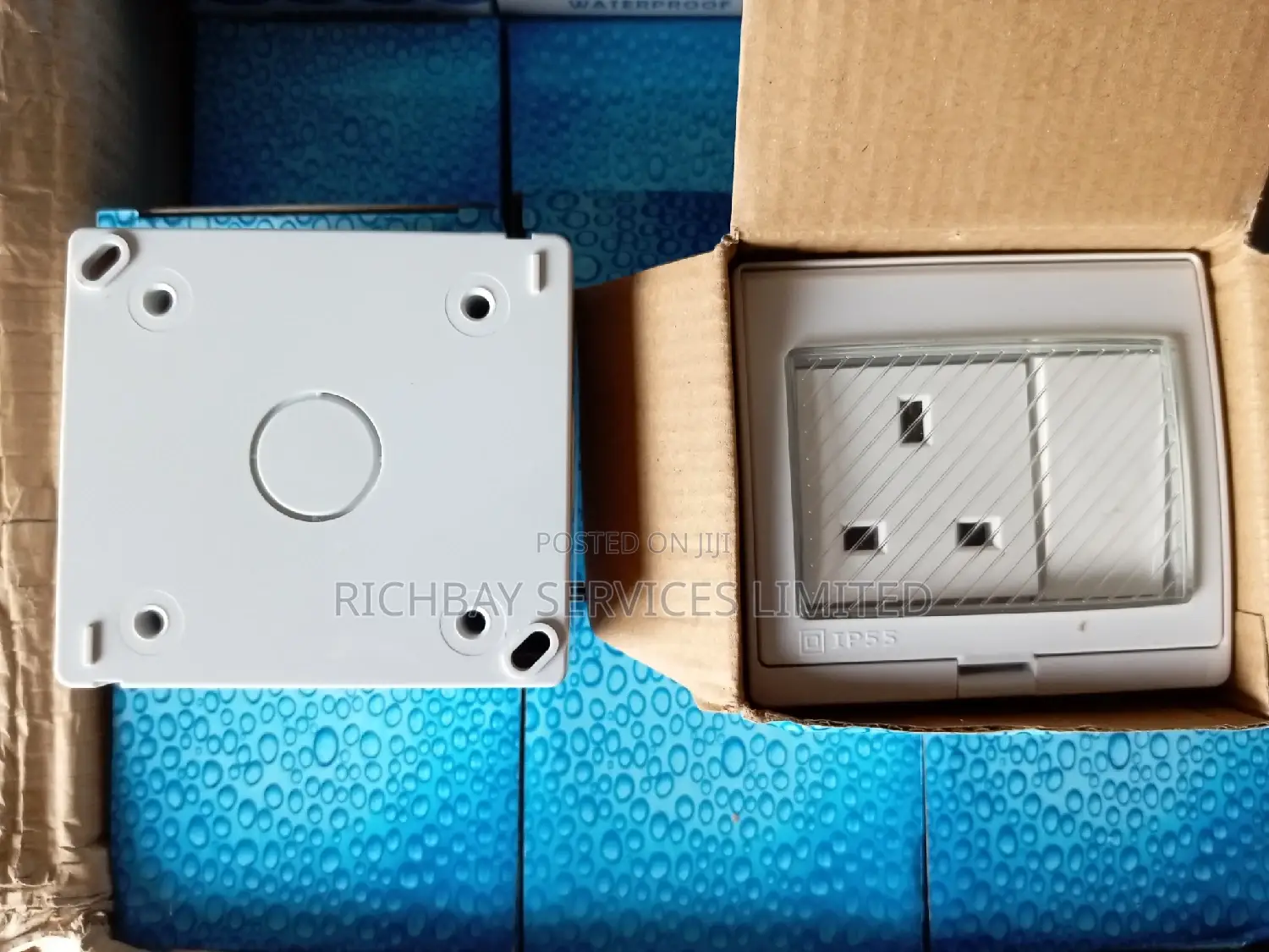 13amp IP55 Weatherproof Switch Socket