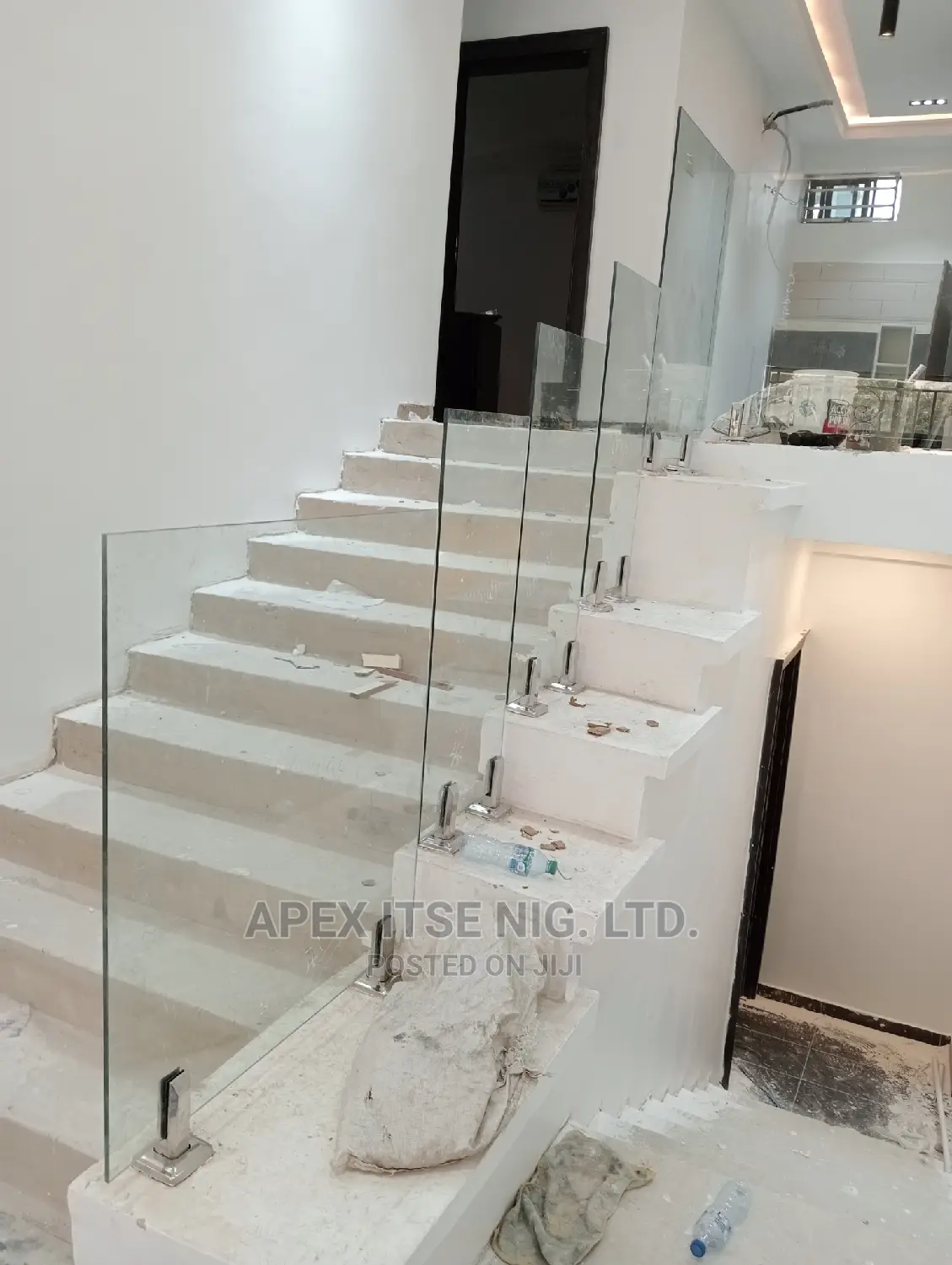 Glass Staircase Stud