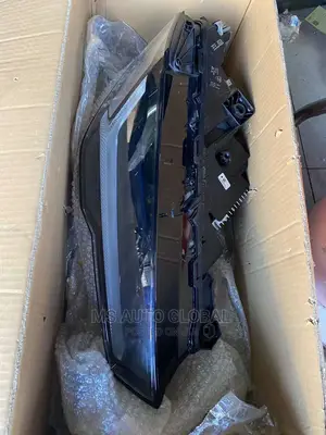 Lamborghini Urus Headlights
