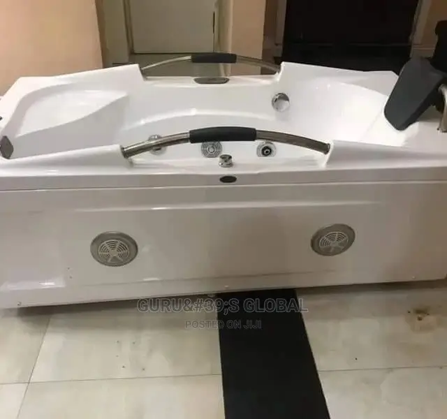 Jacuzzi With Music Player And Radio