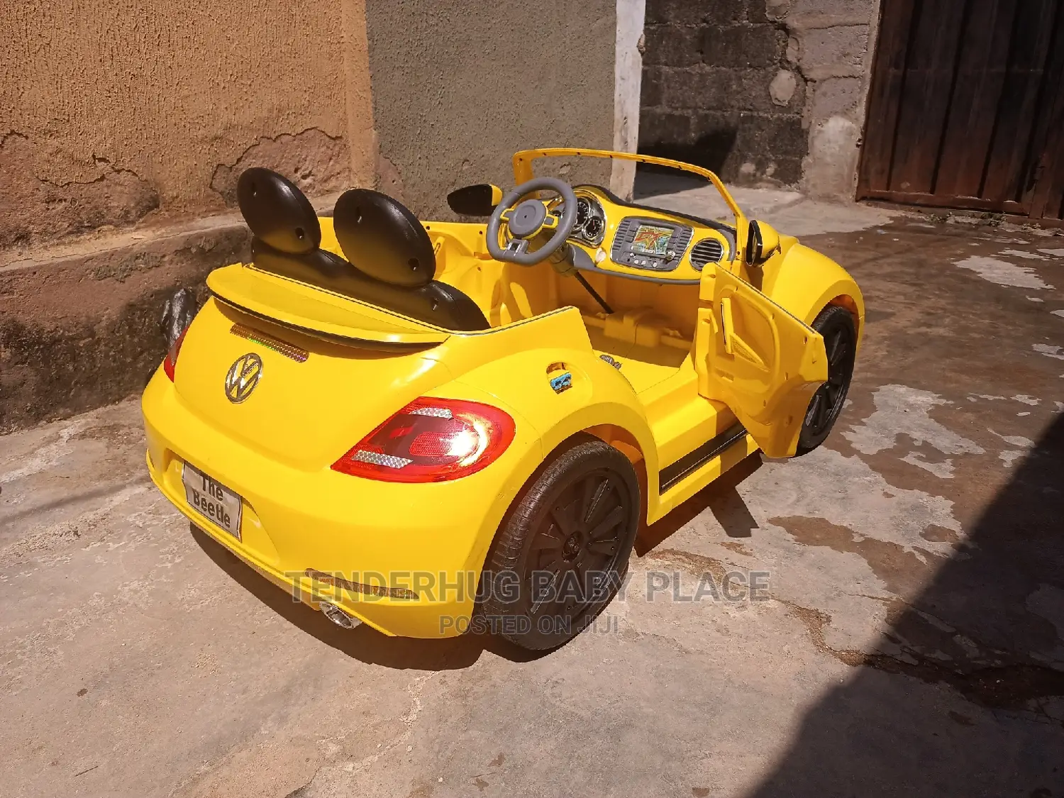 Super Durable Licensed Kids 2 Seater Volkswagen Beetle Car