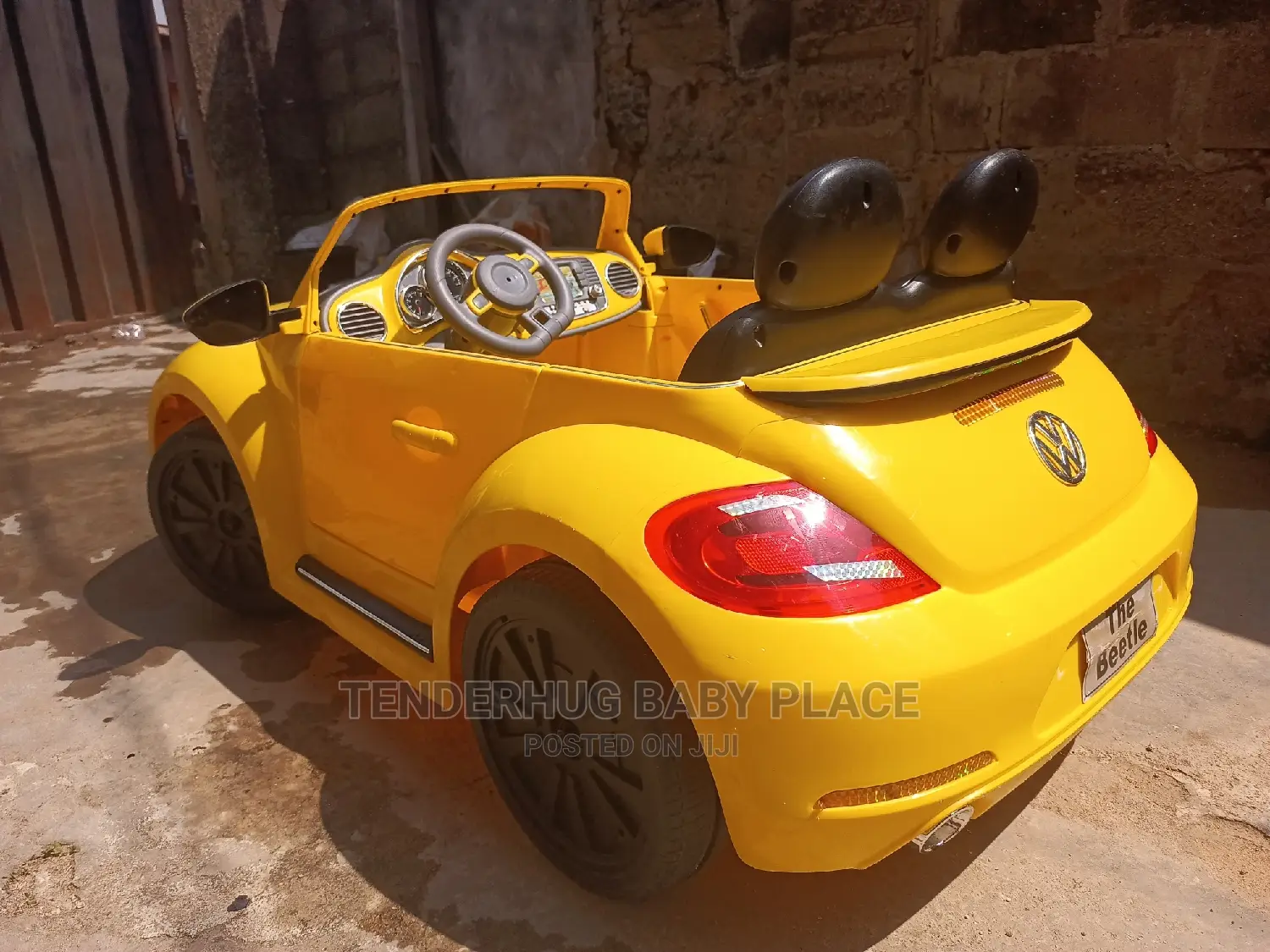 Super Durable Licensed Kids 2 Seater Volkswagen Beetle Car