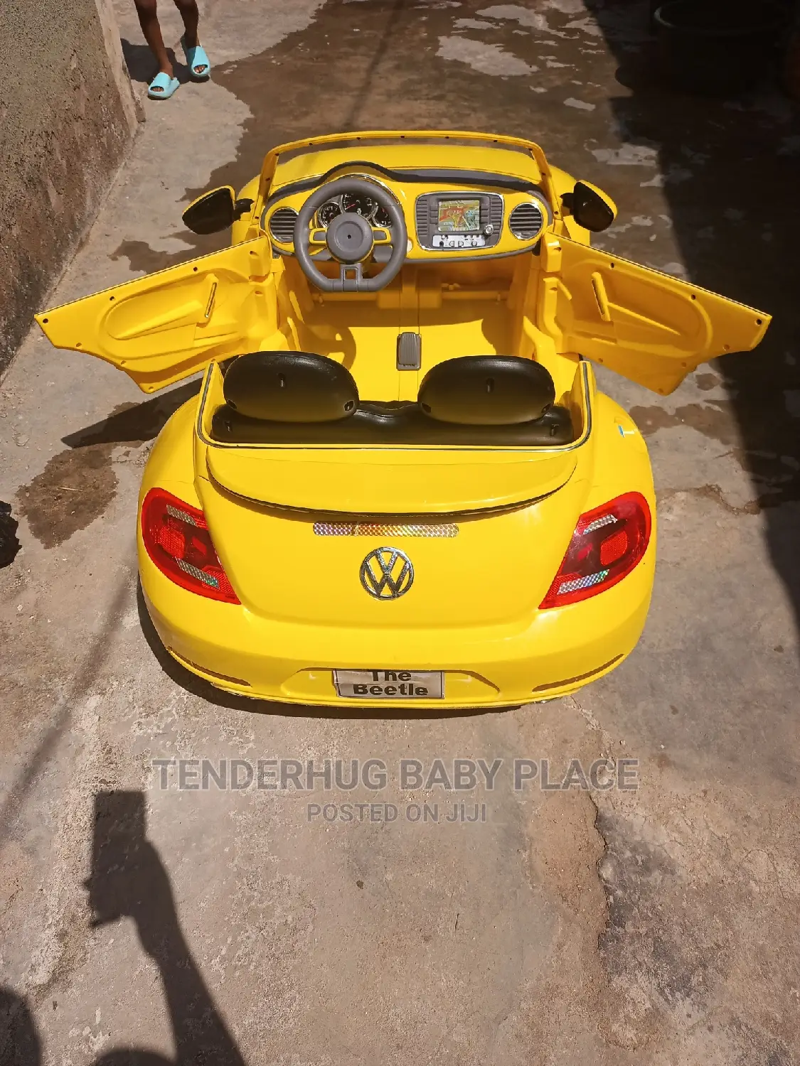 Super Durable Licensed Kids 2 Seater Volkswagen Beetle Car